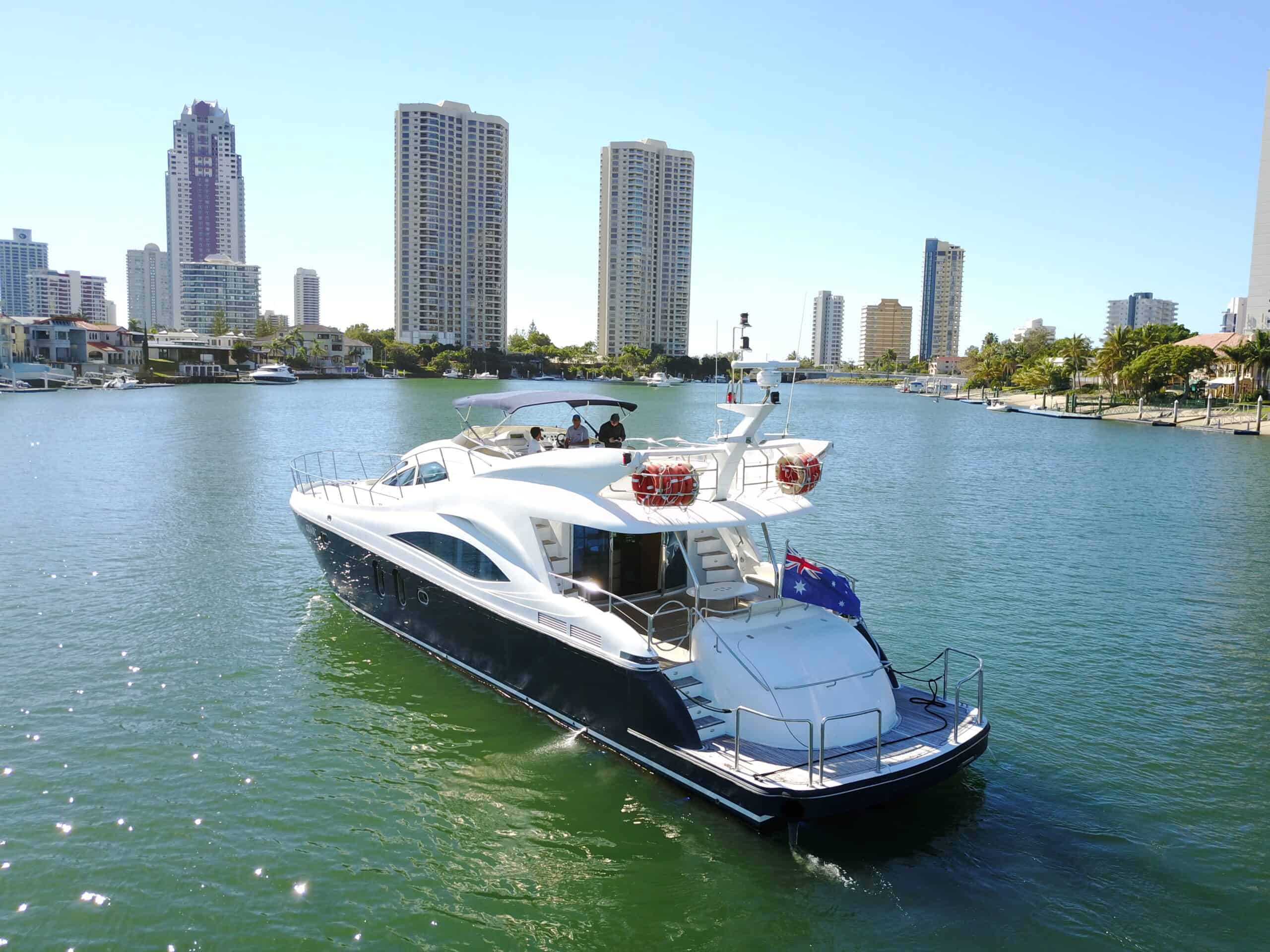 private yacht hire gold coast